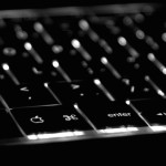 Sorprenden al Corrector Automático abusando de una esdrújula en plena oración subordinada