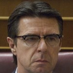 Un vídeo desmiente que el ministro Soria lleve minifalda cuando se reúne con las eléctricas