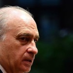 Observadores internacionales vigilarán los diez dedos del ministro Fernández Díaz durante el recuento electoral