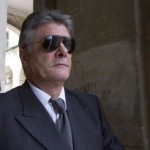 La Guardia Civil pilla al cantante Francisco con 20.000 dosis de “pichicilina” y 10.000 de “pollardón”