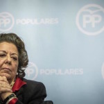 Más de quinientos fotógrafos aguardan, desde ayer, a la puerta del coño de Rita Barberá