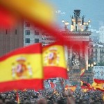 Confirman que cada vez que alguien agita una bandera española desaparecen 1,2 millones de dinero público