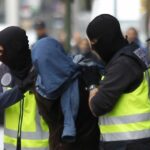 El Ayuntamiento de Madrid detiene a tres filósofos que fruncían el ceño a altas horas de la noche